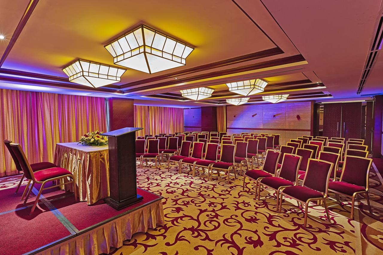 Six Seasons Hotel Dhaka Buitenkant foto