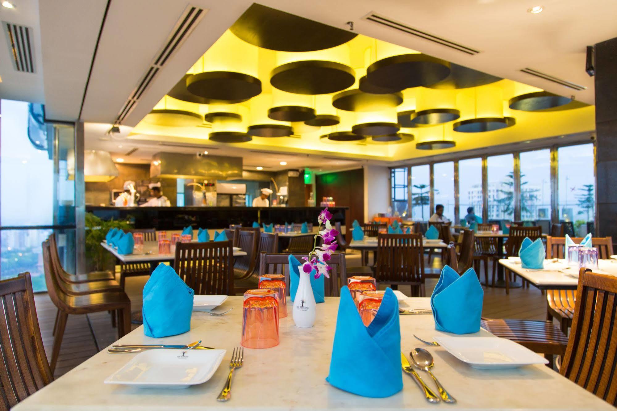 Six Seasons Hotel Dhaka Buitenkant foto