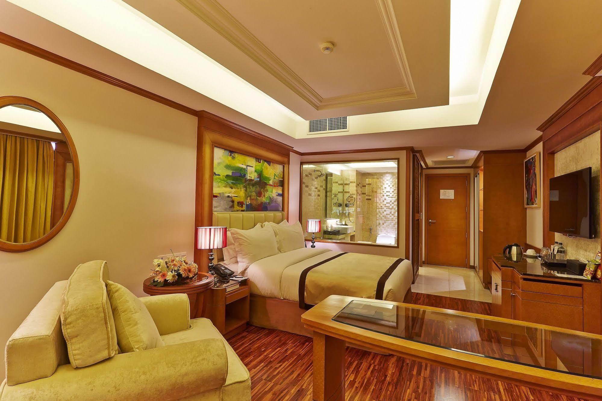Six Seasons Hotel Dhaka Buitenkant foto