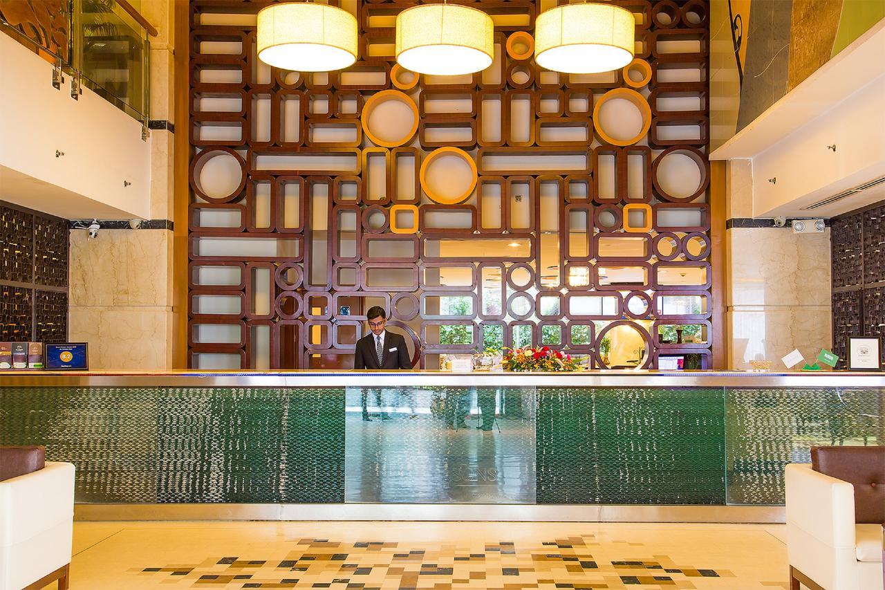 Six Seasons Hotel Dhaka Buitenkant foto