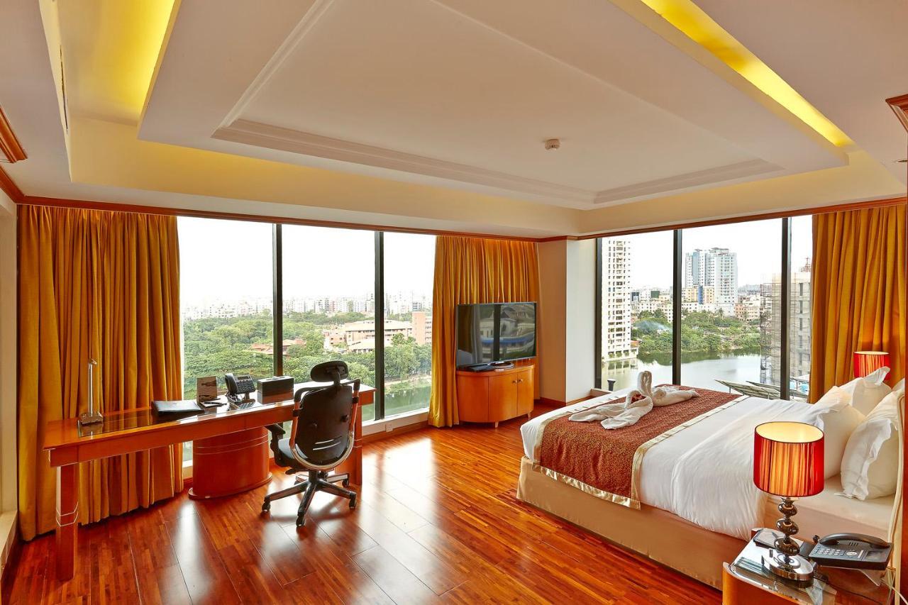 Six Seasons Hotel Dhaka Buitenkant foto